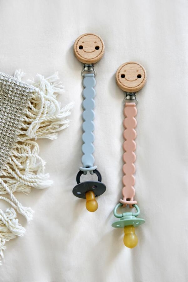 Schnullerkette - Tiny Smile, Ahorn – Bild 4
