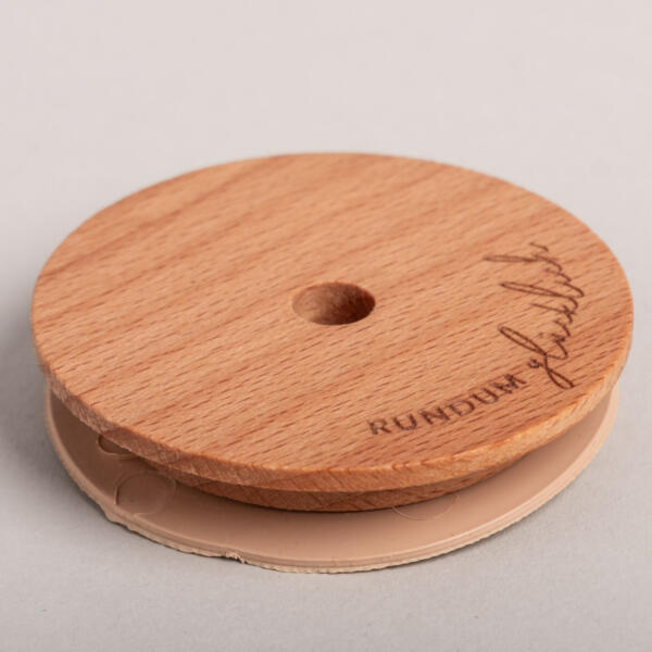 Trinkglas - Deckel aus Buche "rundum glücklich" – Bild 2