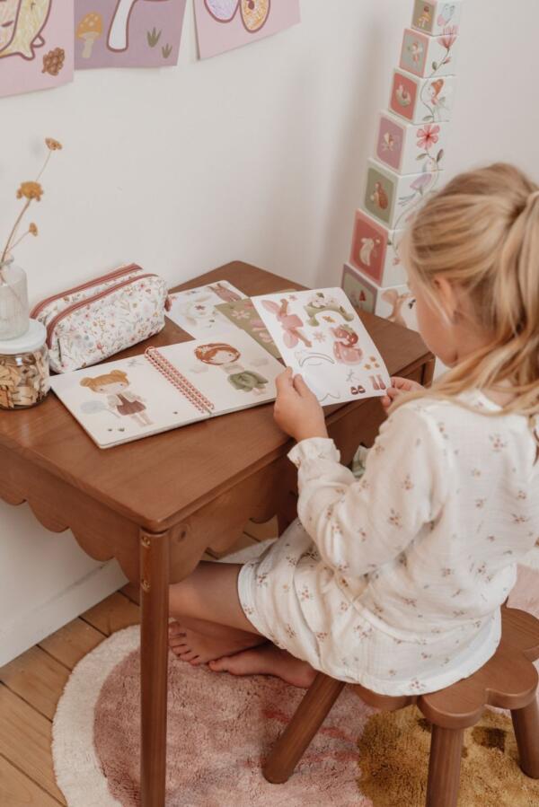 Dress me up Anziehbuch Fairy Garden Little Dutch – Bild 3