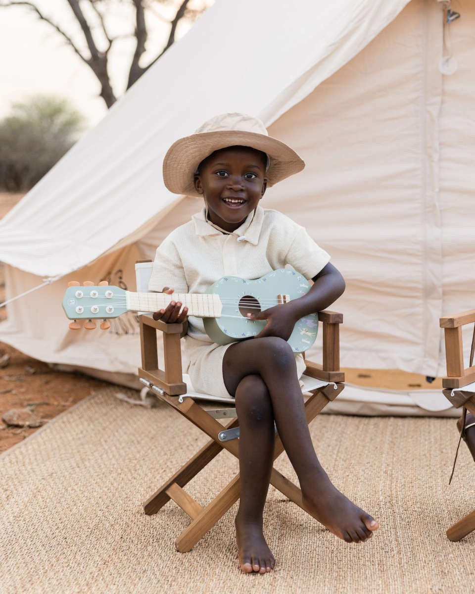 Little Dutch Kinder-Gitarre aus Holz Grün Safari Friends – Bild 2
